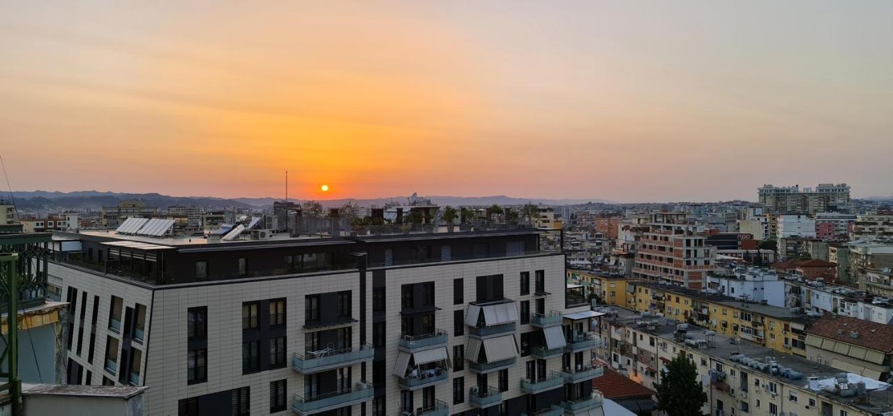 Sky Apartaments City Center Tirana Bagian luar foto