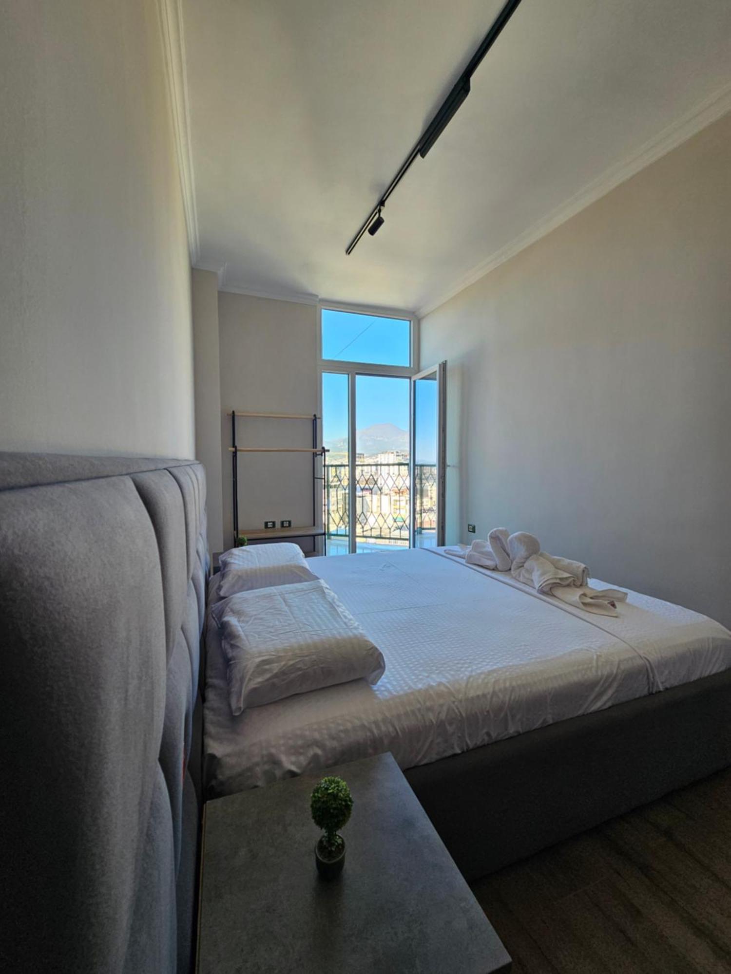 Sky Apartaments City Center Tirana Bagian luar foto
