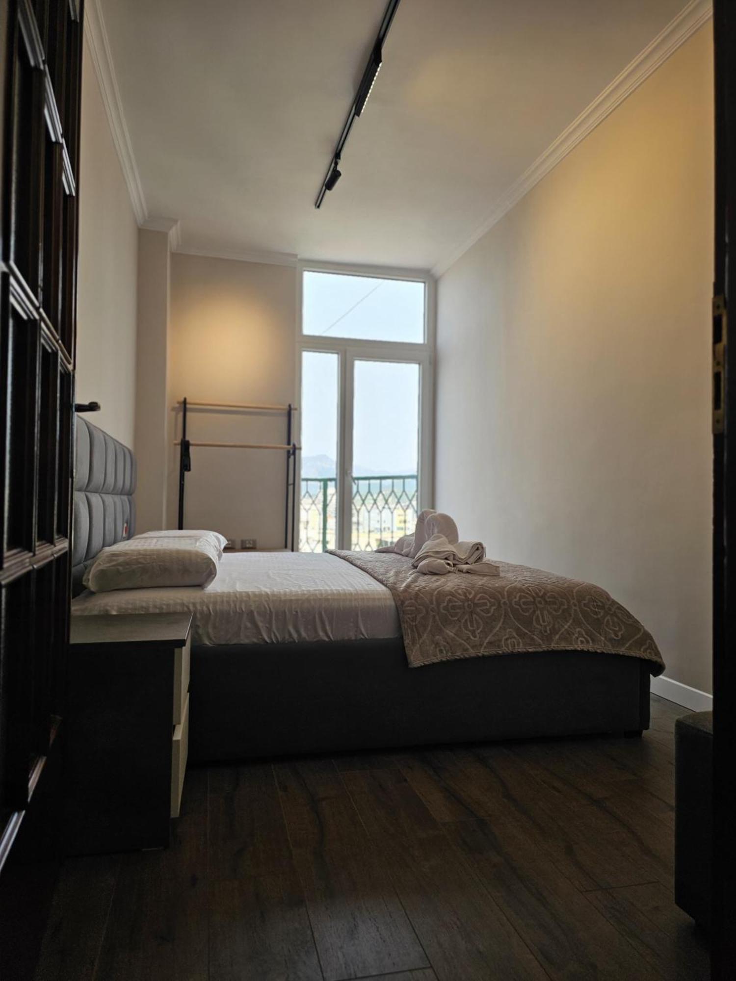 Sky Apartaments City Center Tirana Bagian luar foto