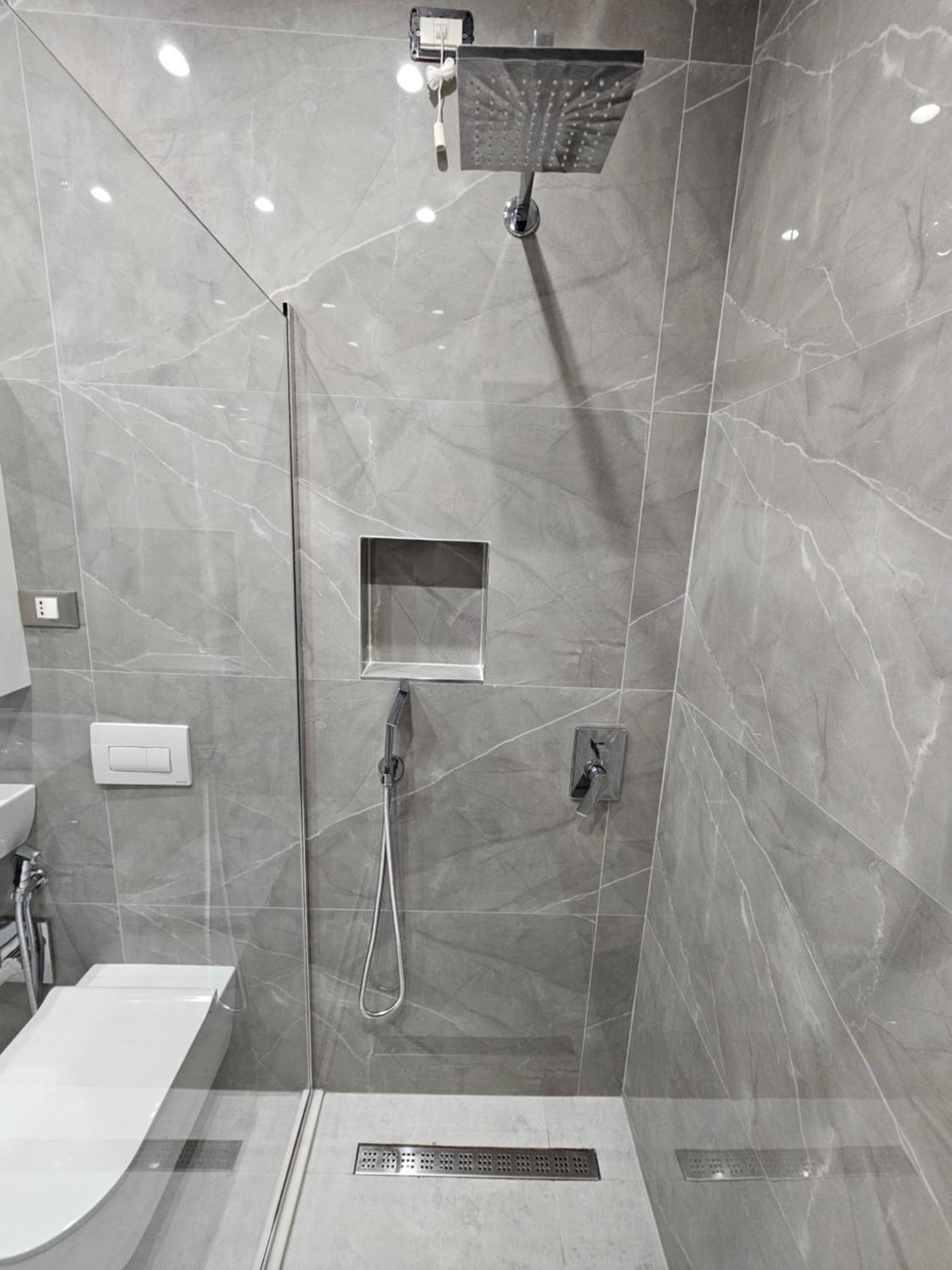 Sky Apartaments City Center Tirana Bagian luar foto