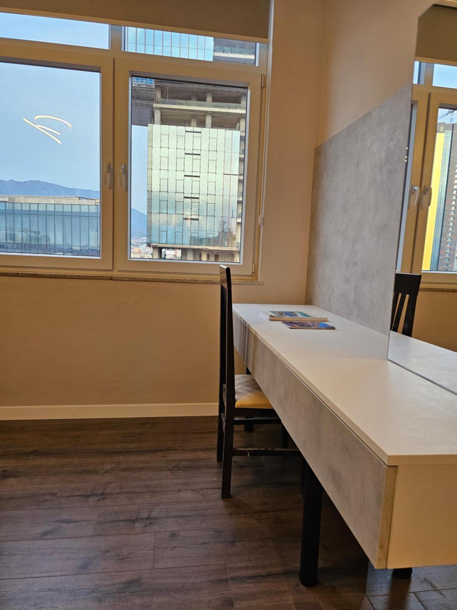 Sky Apartaments City Center Tirana Bagian luar foto