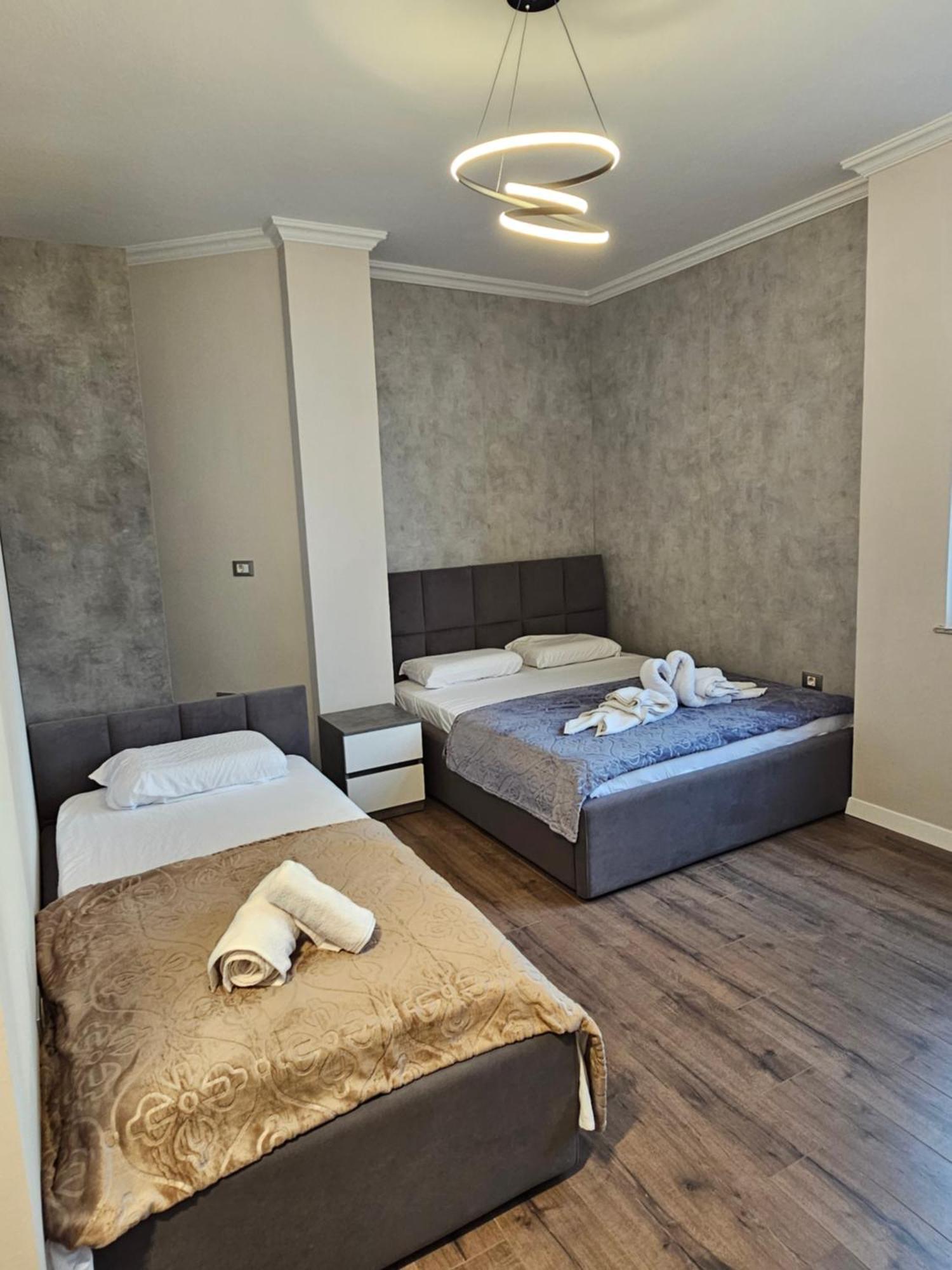 Sky Apartaments City Center Tirana Bagian luar foto