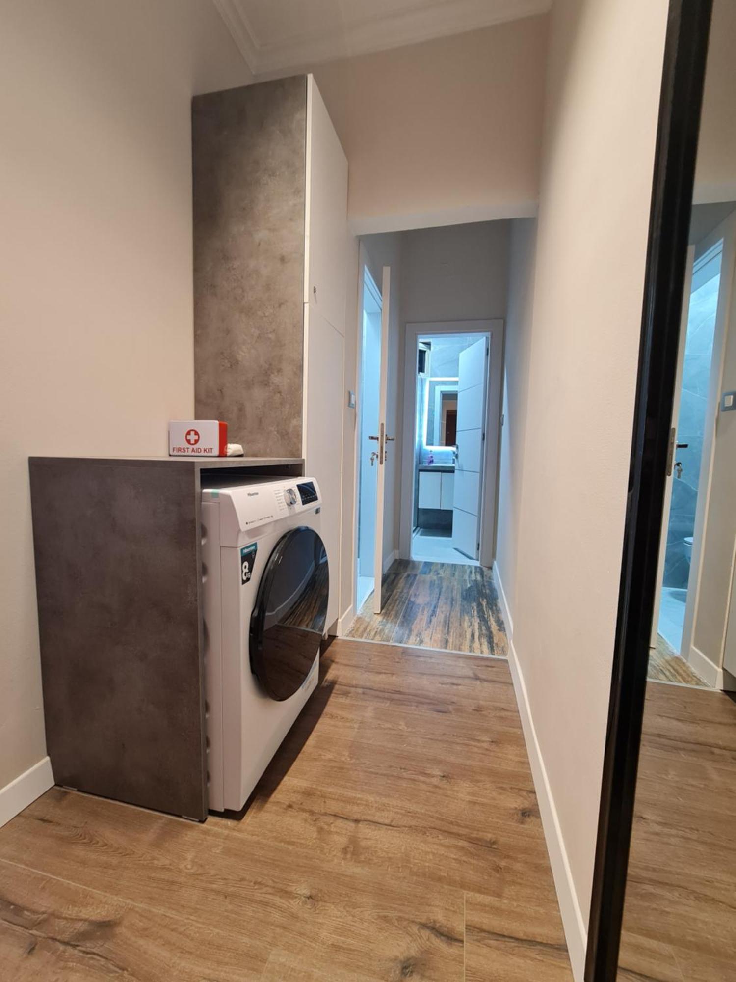 Sky Apartaments City Center Tirana Bagian luar foto